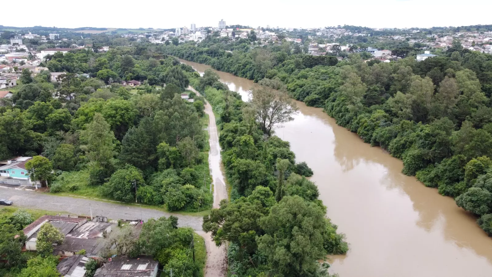 Defesa Civil de Rio Negro utiliza drone para visualizar locais de possível inundação